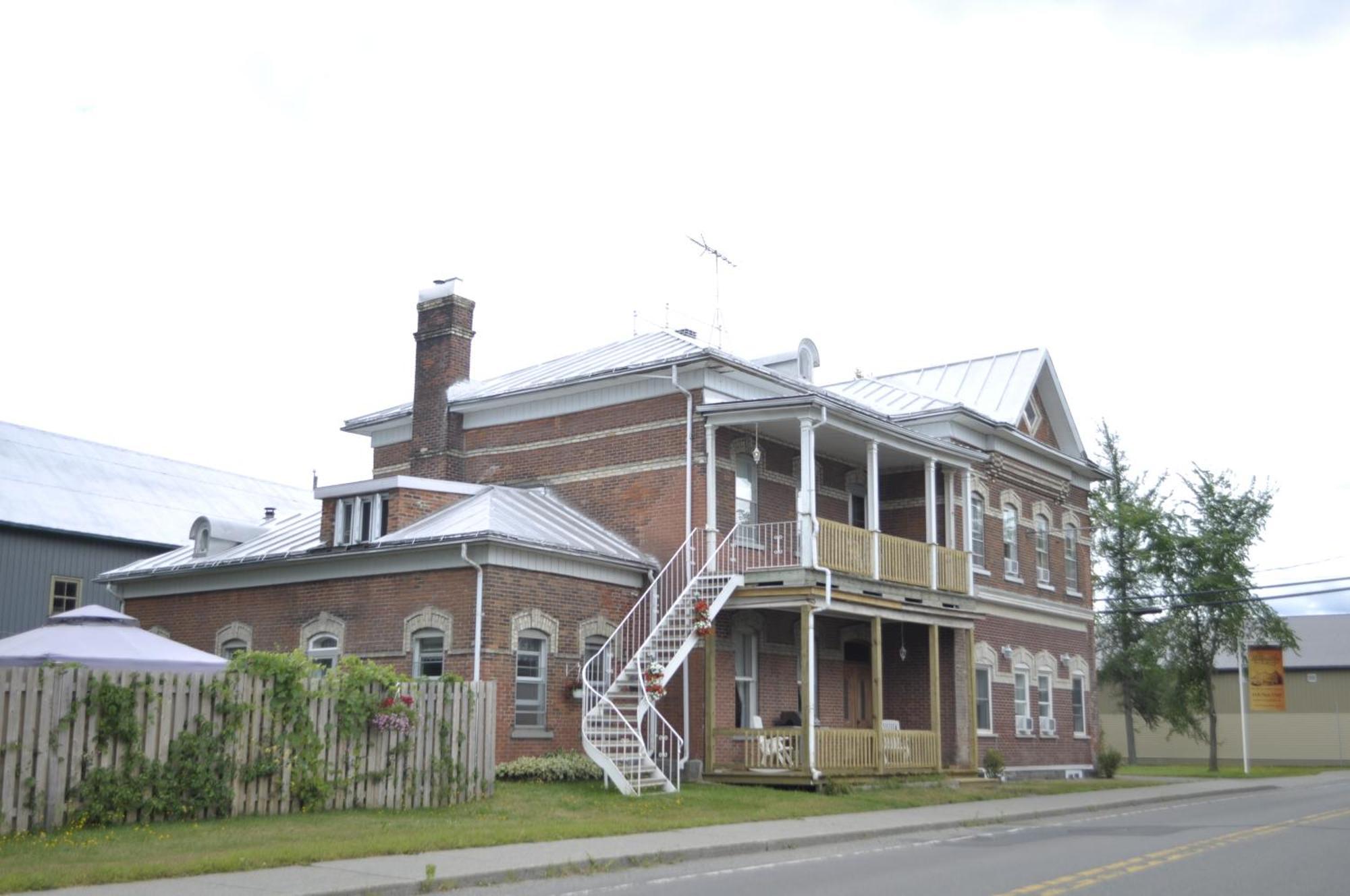 Gite Le Roupillon En Beauce Scott Exterior photo
